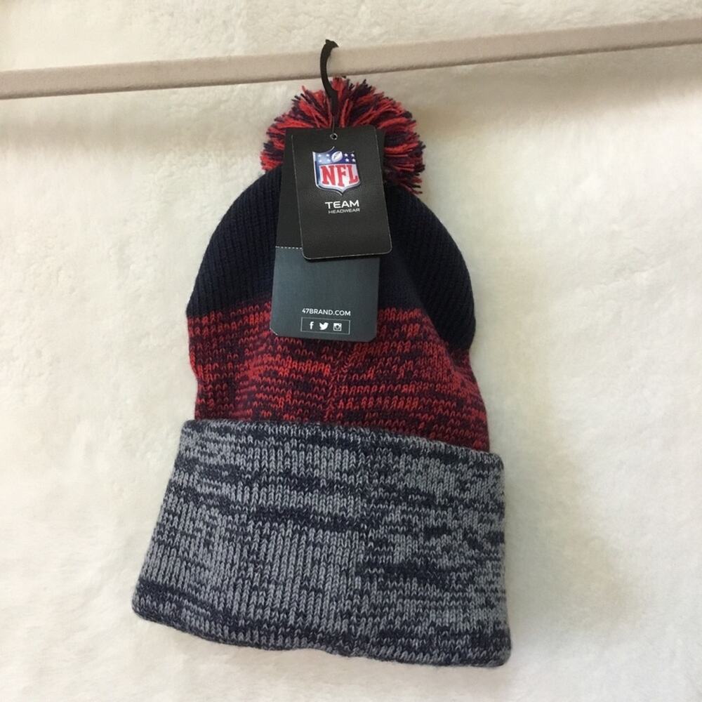 NFL Team 47 Patriots Gray Cuffed Knit Hat with Pom